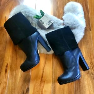 BLACK LEATHER CUFFED BOOTS - Size 7.5B (EUC)